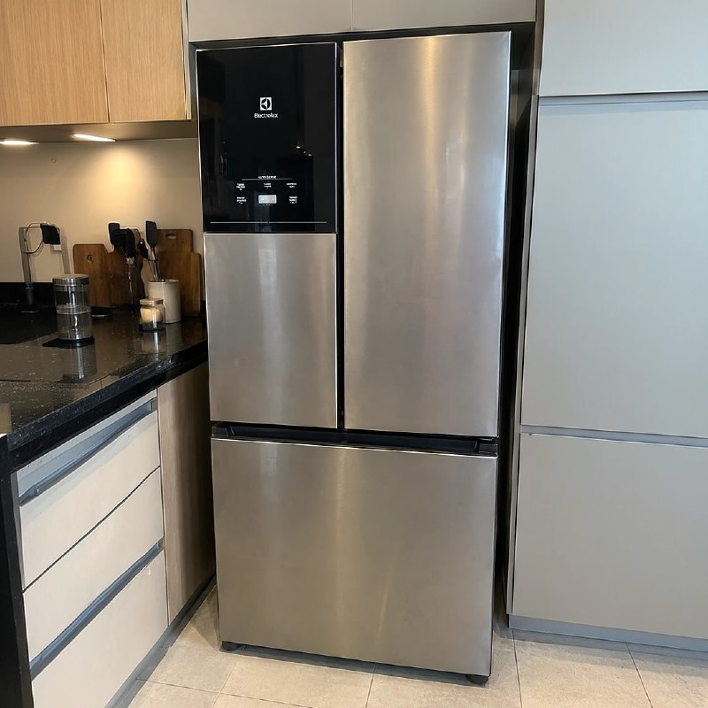 Geladeira Electrolux Frost Free Inverter 480L Efficient AutoSense 3 Portas Inox Look (IM7S) 127V